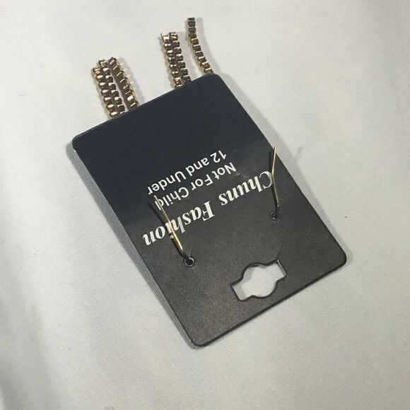 Antique Gold Tone Chain Link Tassel Earrings (UC3) - Picture 5 of 5